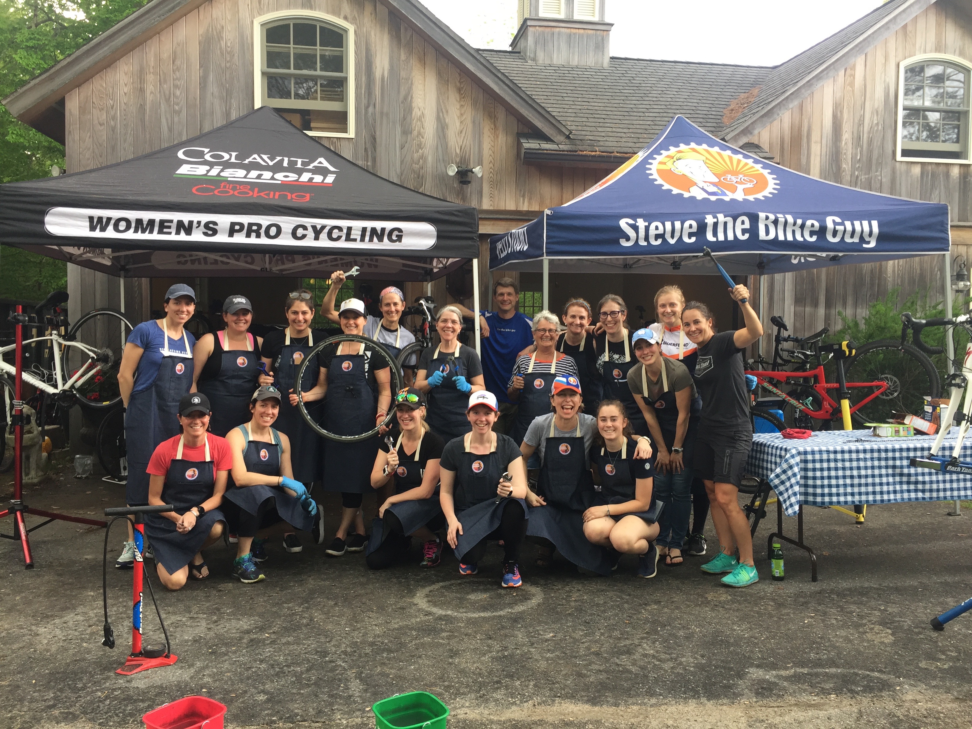 Massachusetts retailer hosts women’s mechanic clinic | Bicycle Retailer ...