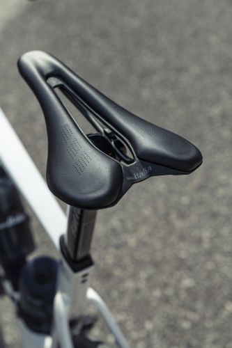 The Selle Italia SLR Endurance. The Selle Italia SLR Endurance.