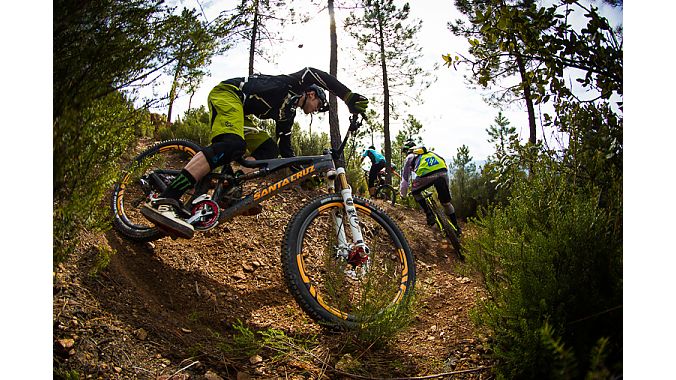 Steve Peat puts the 27.5-inch sled through its paces at Cap D’Ali in Provence, France.