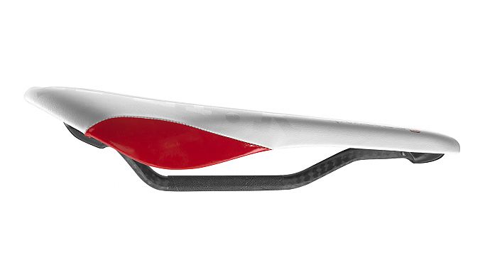 The Fizik Antares Versus in white and red