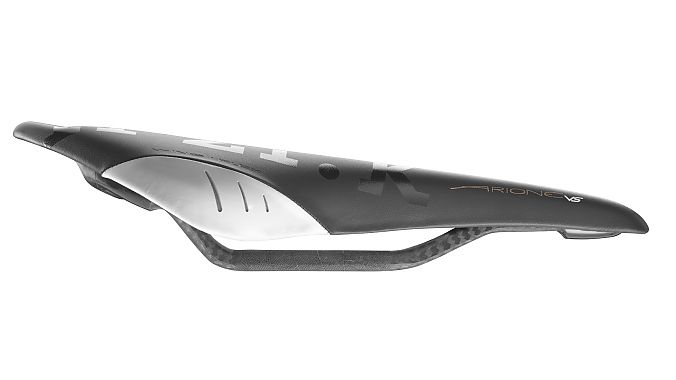 The Fizik Arione Versus in black and white