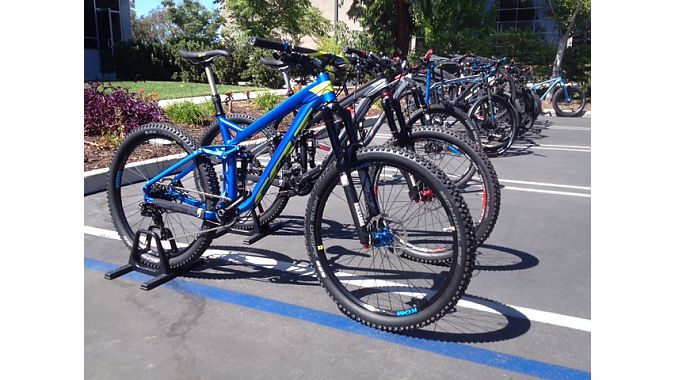 The 2015 Compulsion all-mountain model bumps up from 26-inch to 27.5-inch wheels for 2015.