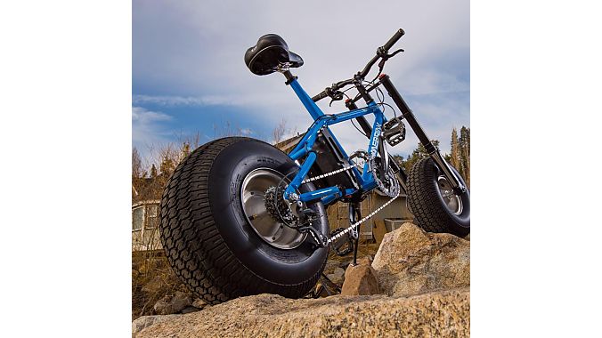8-inch-wide tires and an inverted triple-clamp fork are Hanebrink Bikes' calling cards.